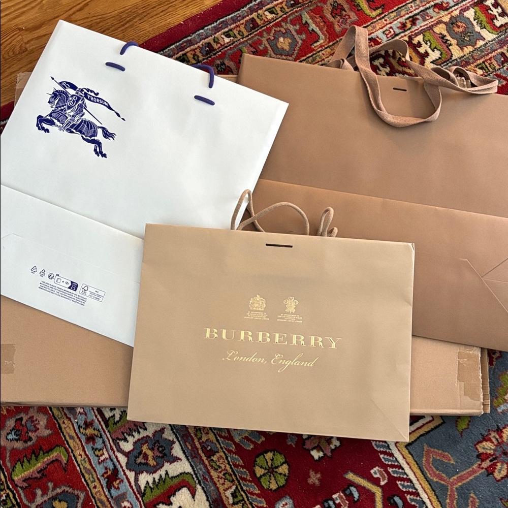 Burberry bag trio - Picture 2 of 14